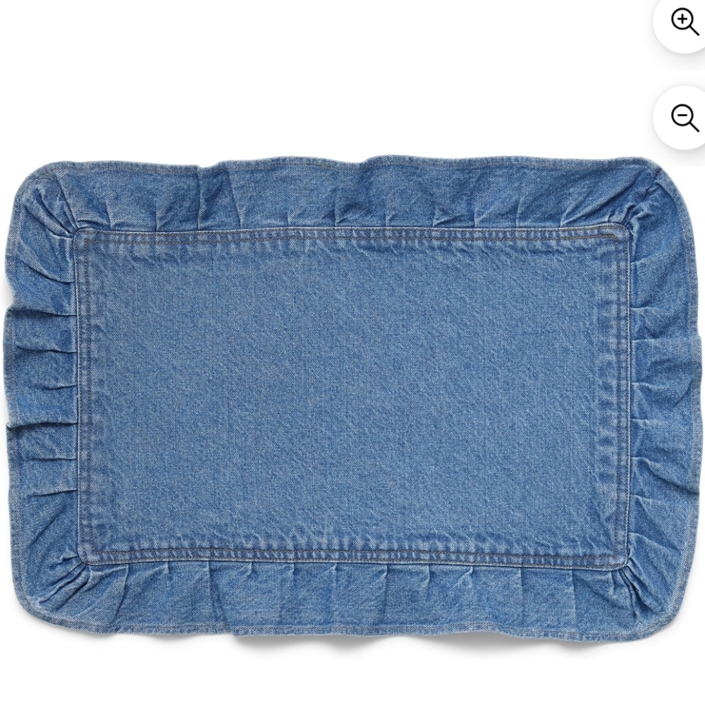 💕 6 PK New Pioneer Woman Denim Blue Ruffled Placemats